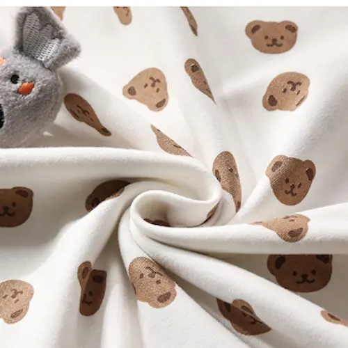 detail print bear fabric