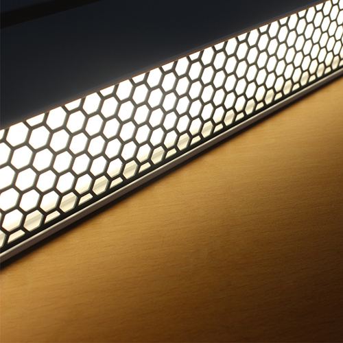 Lumière linéaire à LED en nid d'abeille W63 * H78mm, lampe à LED décorative, adaptée à la maison et au lieu commercial.