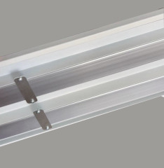 Apparence haut de gamme, atmosphérique, gradation 1-10v, blocage de la résistance à la corrosion ultraviolette, installation flexible, ugr <13, peut protéger efficacement la lumière du panneau de l'œil humain