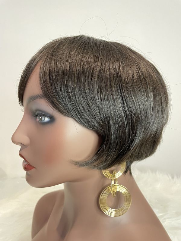 Wholesale Ombre Color Short Wigs For Women Brazilian Human Hair No Lace Front Bob Wig With Bangs Pixie Wig  Straight Hair with Natural Color