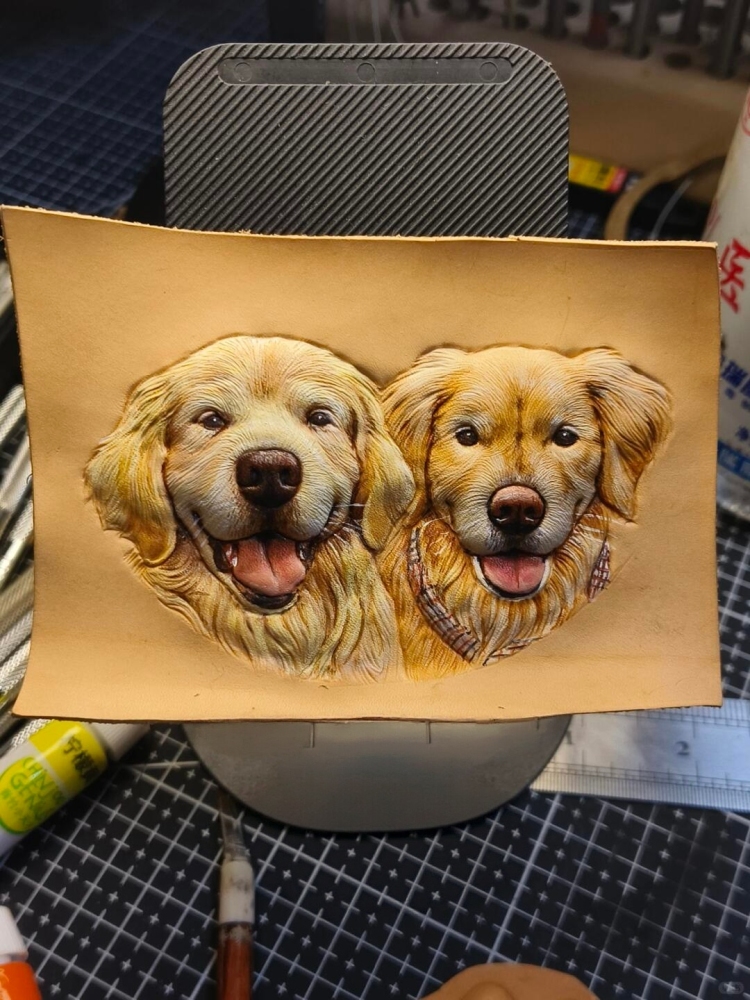 Luckypeti Custom 3D Leather Double Pet Portrait Keychain Bag Charm | Hand-Carved Memorial Gift
