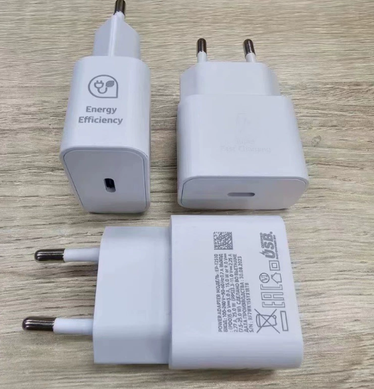 Wholesale 20W Slow Charger with Type-C Ports