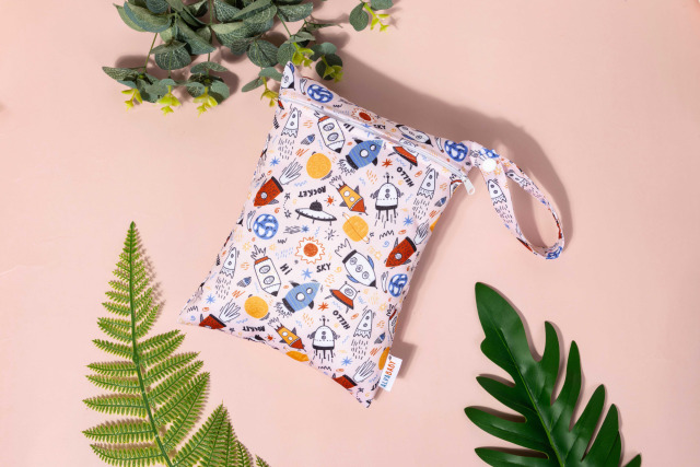 (All patterns)ALVABABY Wet Bag with Single Pocket Medium Size 20x25CM