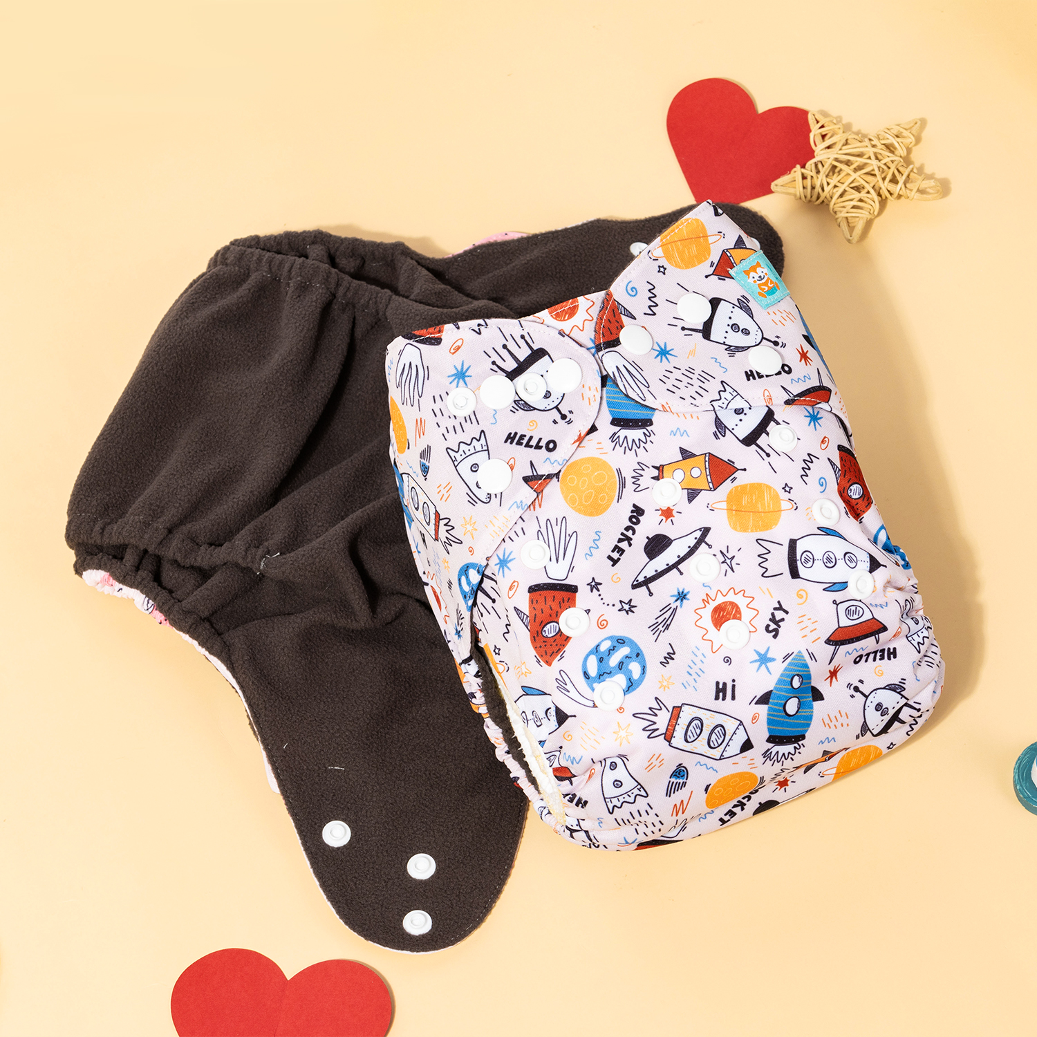 ALVABABY Bamboo Charcoal Cloth Diaper 2.0 with Double Gussets and Tummy Panel Each with 4-layer Charcoal Blend Insert -Rocket  (CHG-EW02A)