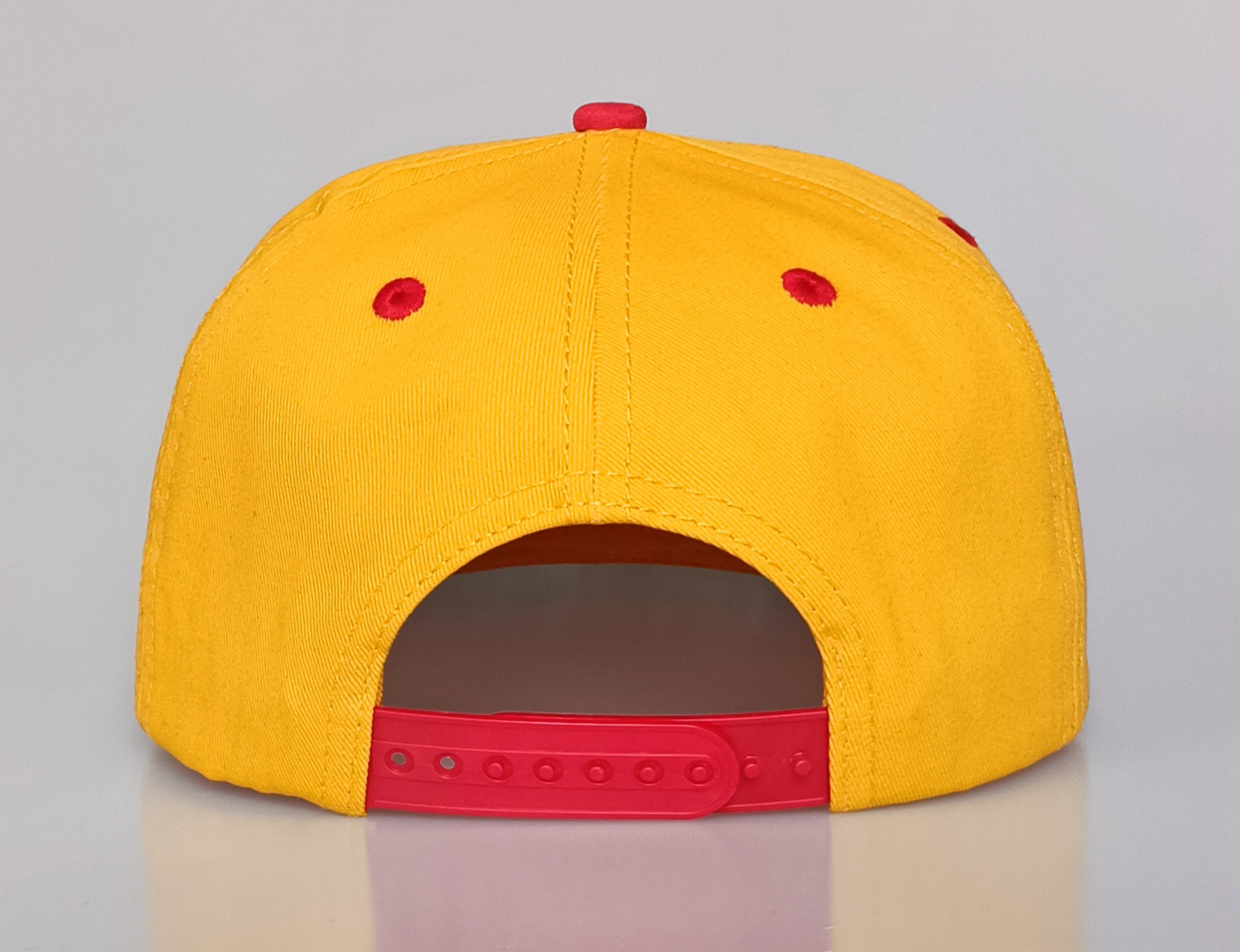 Custom 6 panel 2 tones red satin lining yellow cotton red suede brim printing logo snapback cap