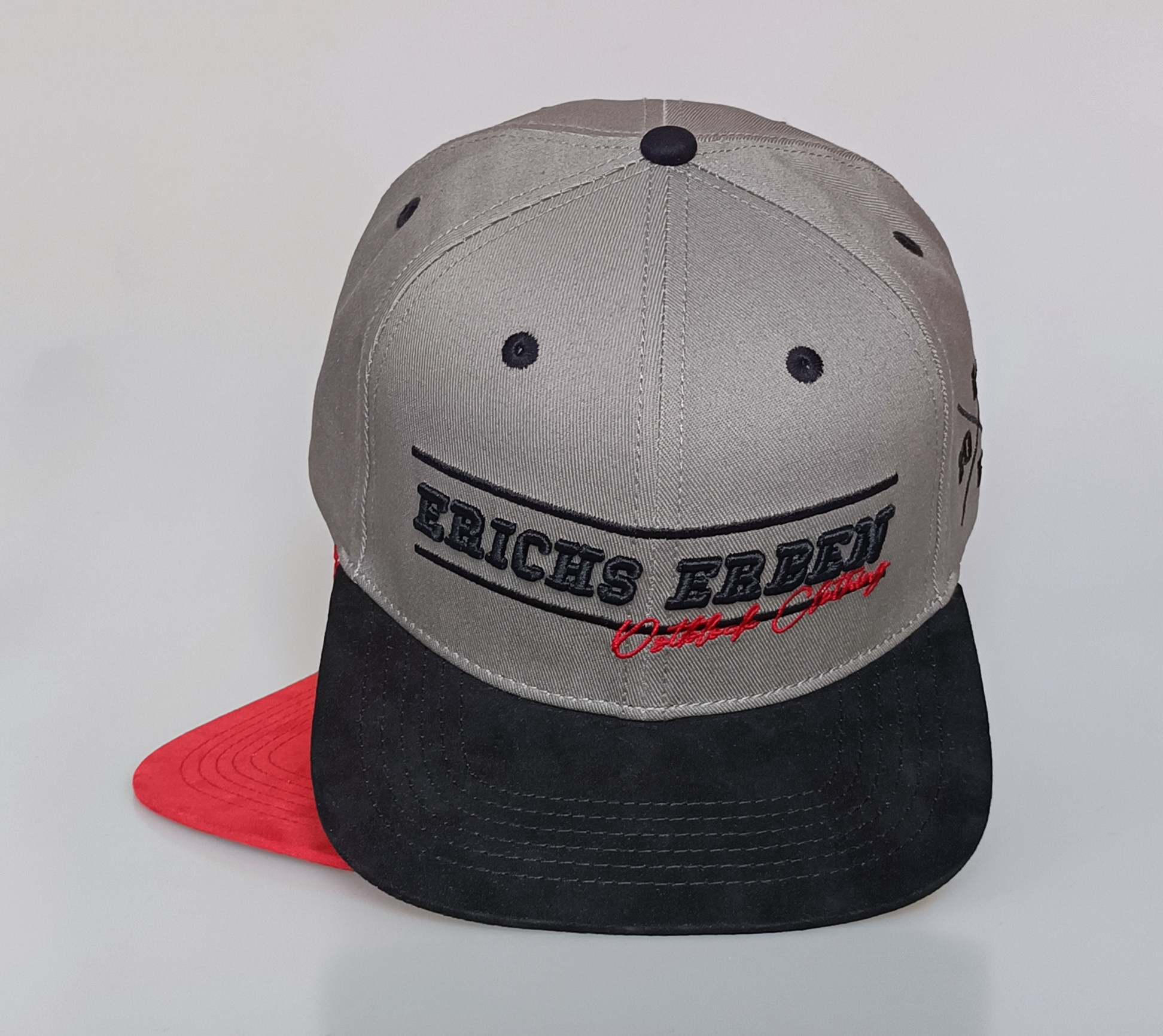 Custom 6 panel 2 tones red satin lining grey cotton black suede brim printing logo snapback cap
