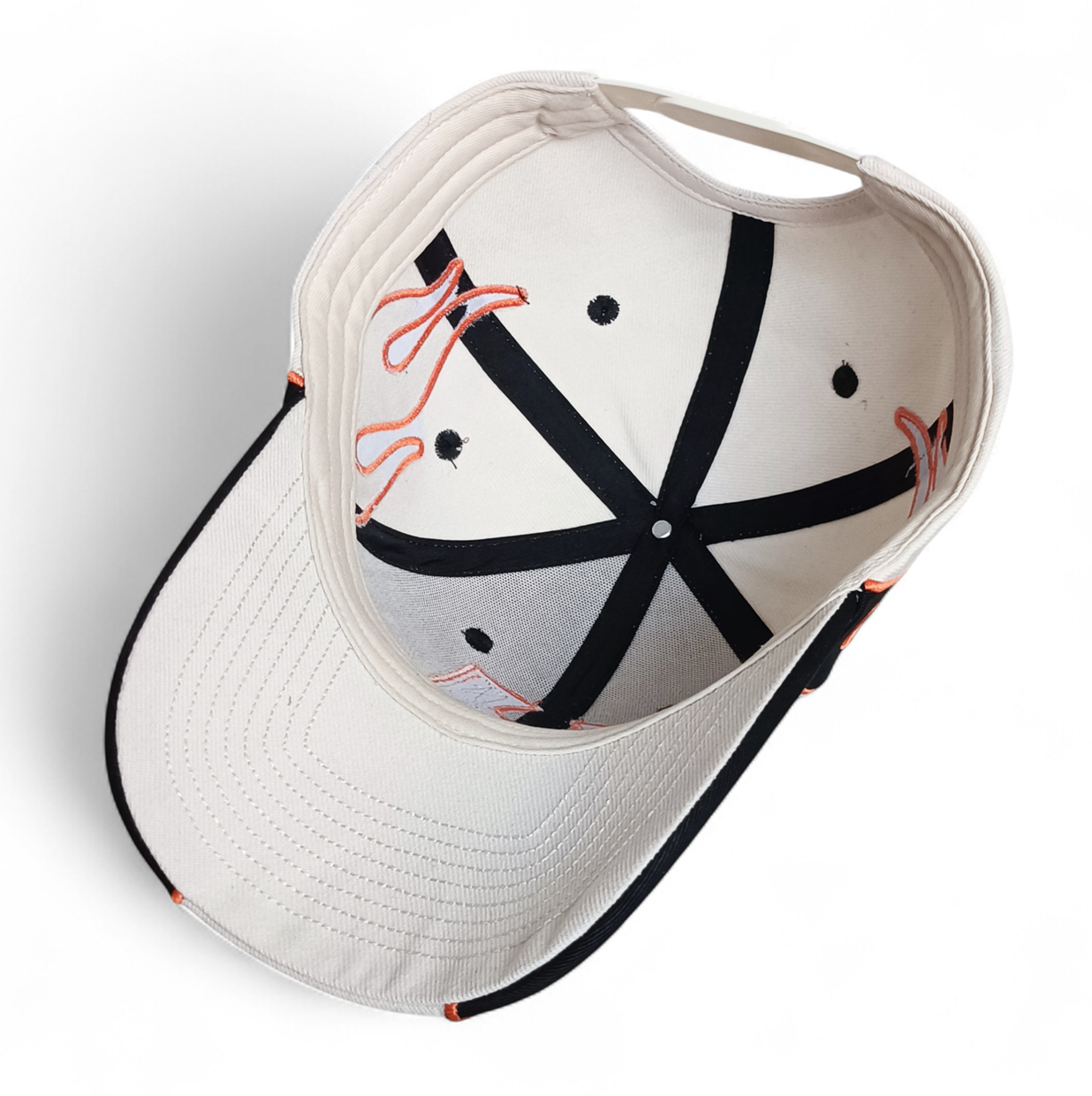 Custom Flame Embroidery 6-Panel Acrylic Fabric Sports Adjustable Baseball Cap for Men and Women