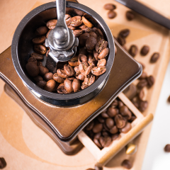 Retro Manual Coffee Grinder
