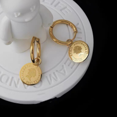 18 K Gold Vintage Titanium Steel Earing