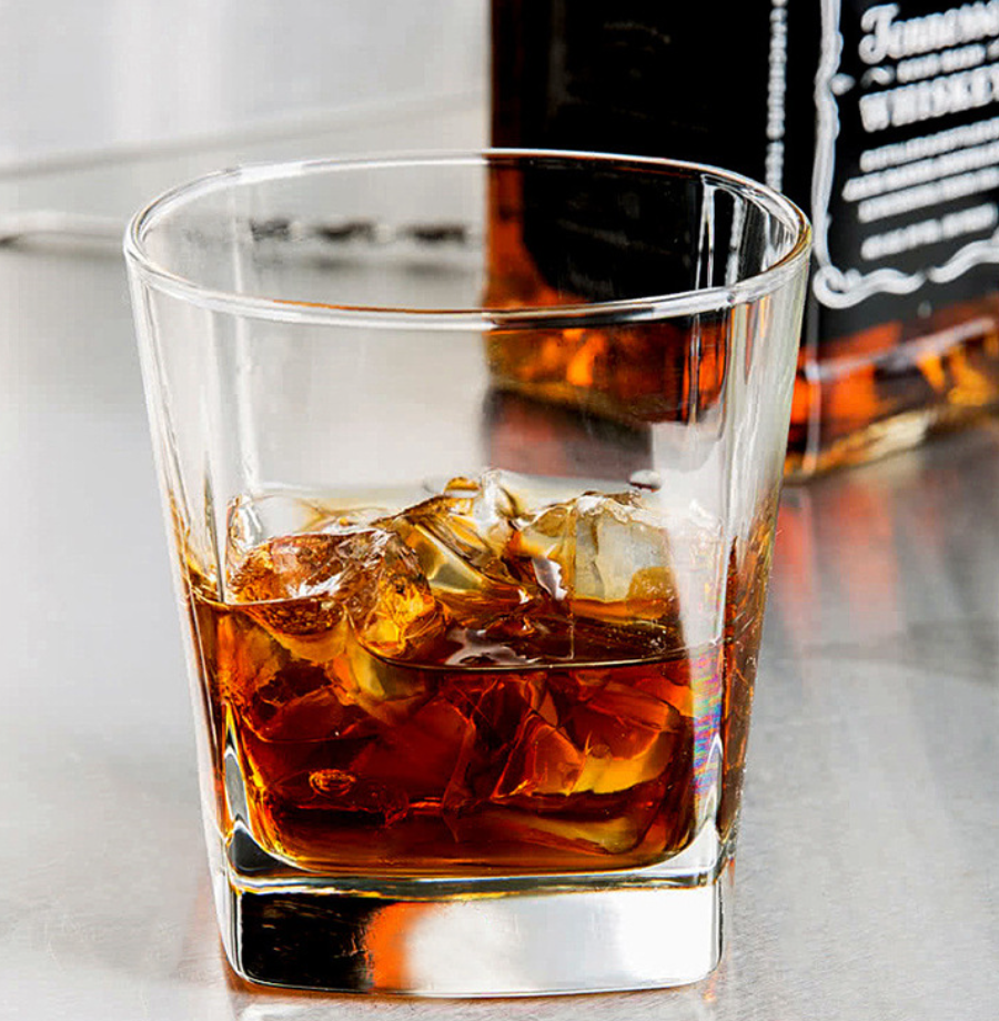 9.5 oz Square Glass Whiskey Spirits Foreign Wine Glass