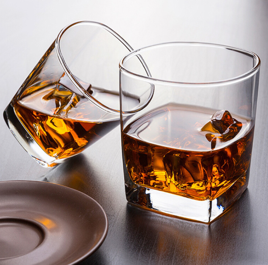 9.5 oz Square Glass Whiskey Spirits Foreign Wine Glass