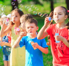 Outdoor 4OZ Bubble Bottles with Wand
