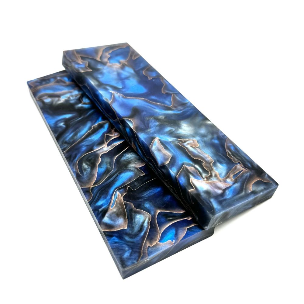 Copper mesh inufused Resin Scales - Blue