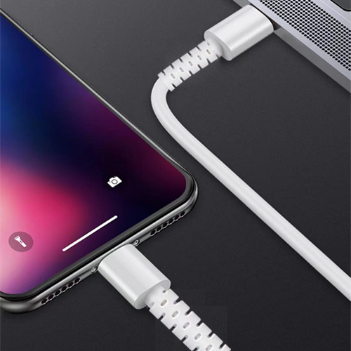Good quality USB-C to Lightening charge and sync Cable 3fts