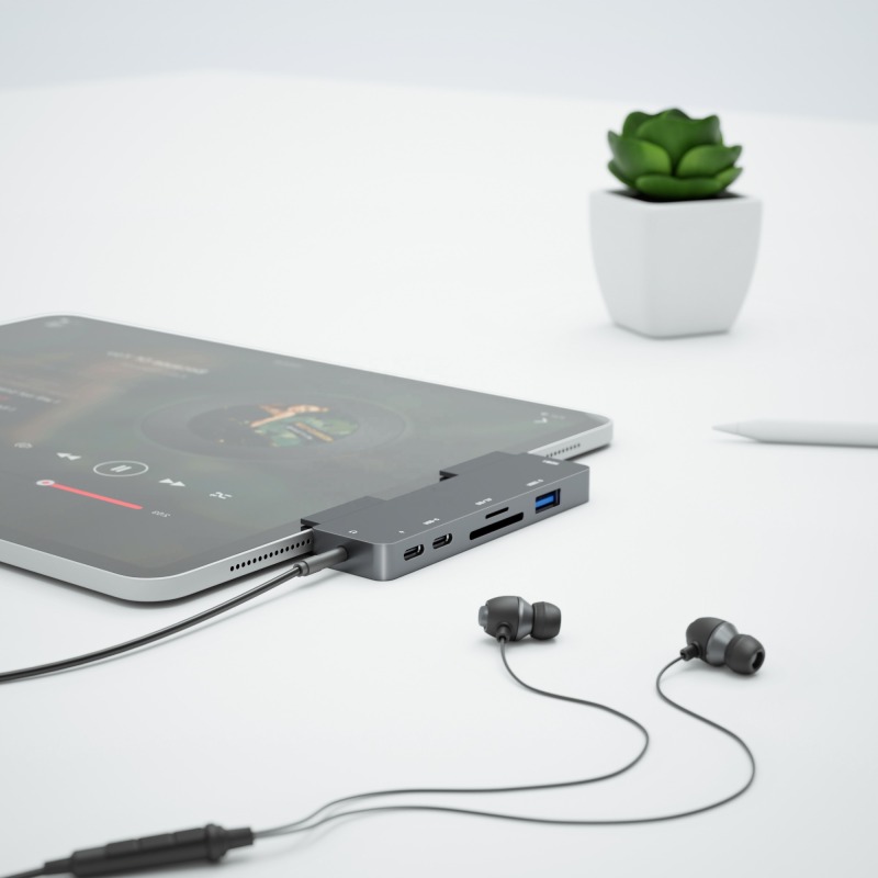 USB C Hub 7-in-1 Adapter for iPad Pro with 4K HD-MI, USB-C PD Charging