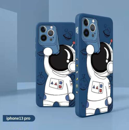 Cartoon Phone Case Cute Astronaut Printed Soft Phone Case for Couples Students Fit to iPhone12/13