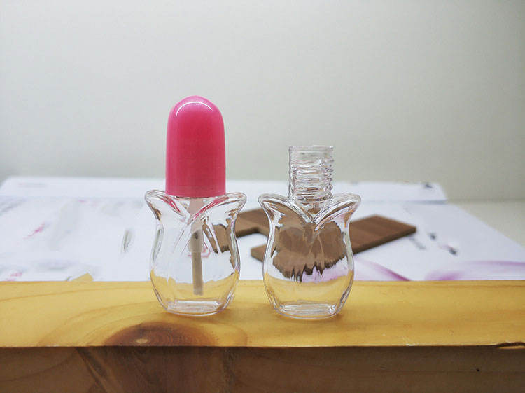 4ml Tulip Shape Empty Plastic Nail Polish Bottle For Children PETG Nail Polish Bottles With Brush empty bottle