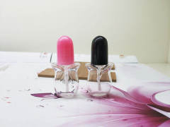 4ml Tulip Shape Empty Plastic Nail Polish Bottle For Children PETG Nail Polish Bottles With Brush empty bottle