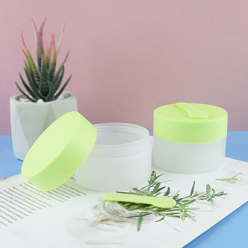 Wholesale Plastic PP 100g Body Lotion Matte Cosmetic Cream Jar Container Cosmetic Jars With Spoon