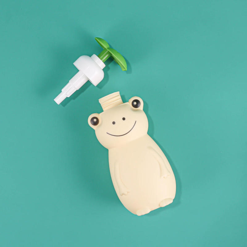 Accept custom cartoon Bear shaped PE plastic children's hair shampoo/body wash bottle with lotion pump