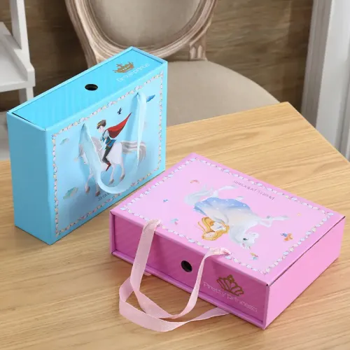 Hot free design custom Logo foldable luxury magnetic sealing Valentine's Day gift box