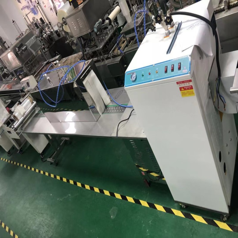 Automatic Heat Shrinking Packaging Machine