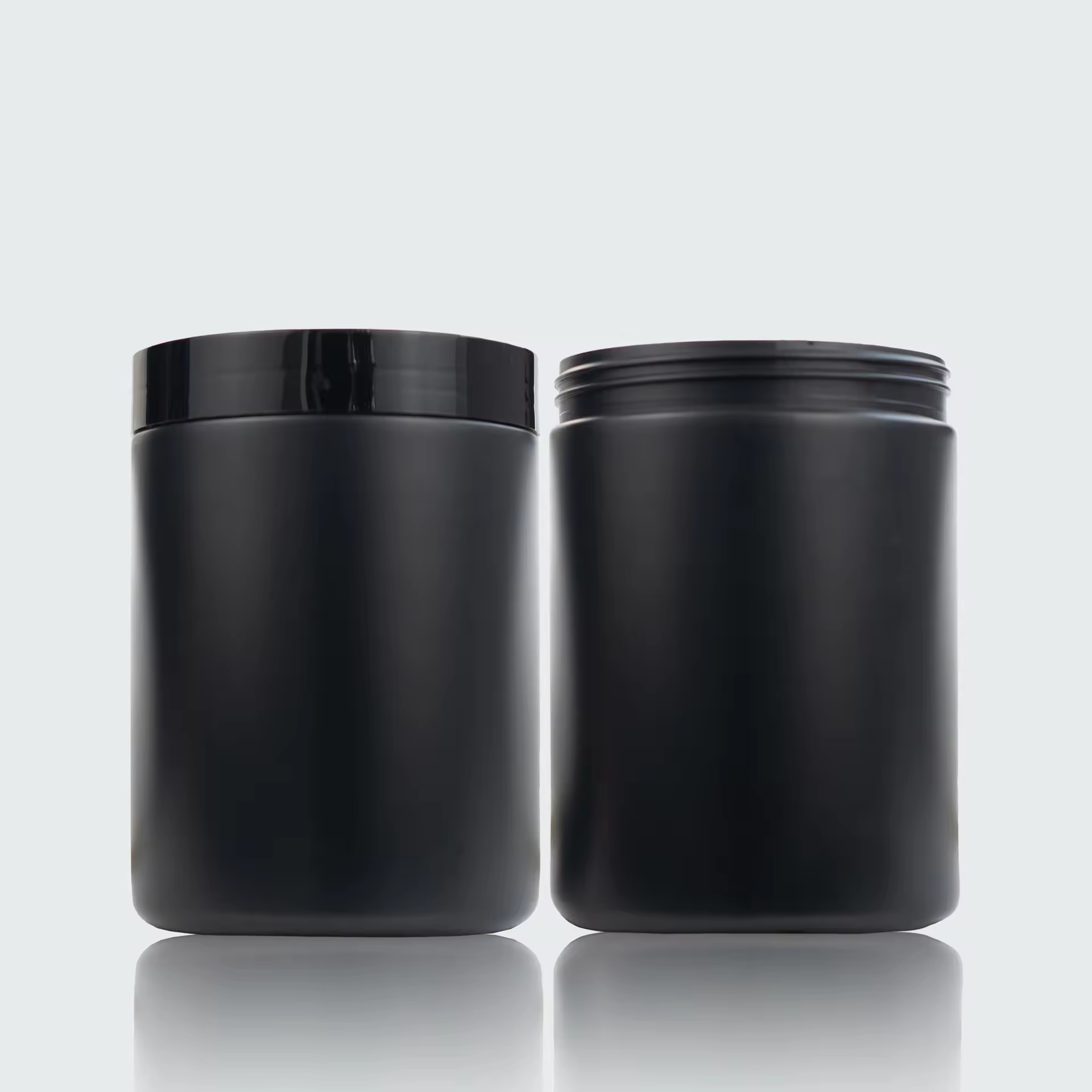 Custom Black Milk Powder Packaging Bottle Food Grade 1.3L Plastic Protein Supplements Powder Container Jar