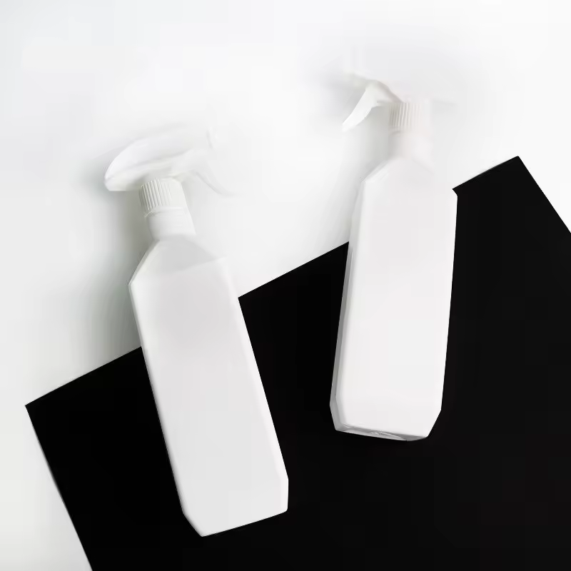 300ml 10oz 500ml 18oz White HDPE Plastic Mist Trigger Spray Square Bottle Cleaning Liquid Proof Detergent Bottles