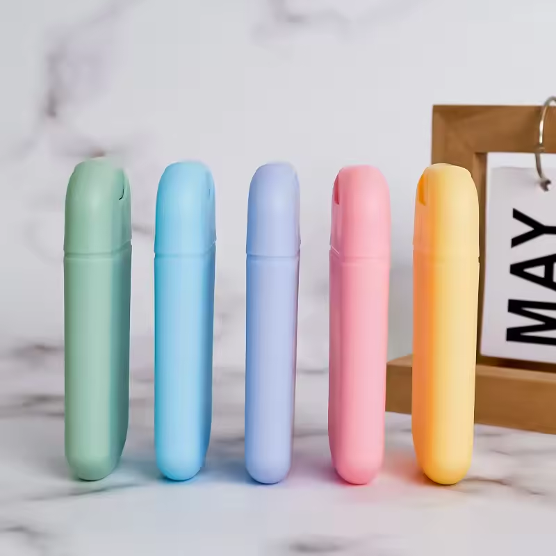 Candy Color 20ml 30ml Pocket Spray Bottle For Perfumes Container Portable PP Material Card U-shaped Spray Bottle