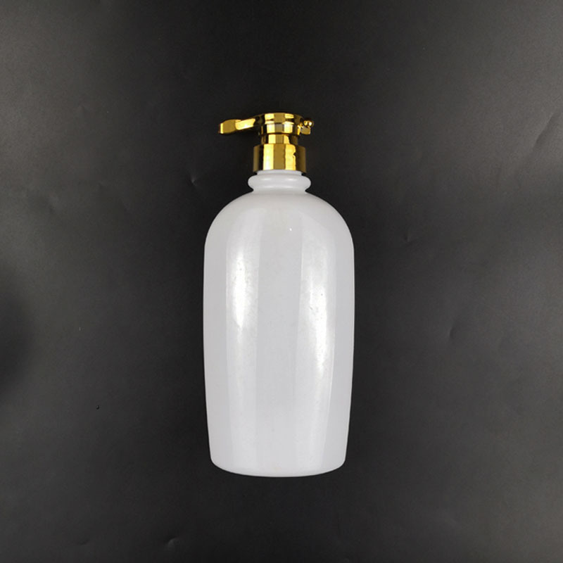 780ML ring-top flat bottle