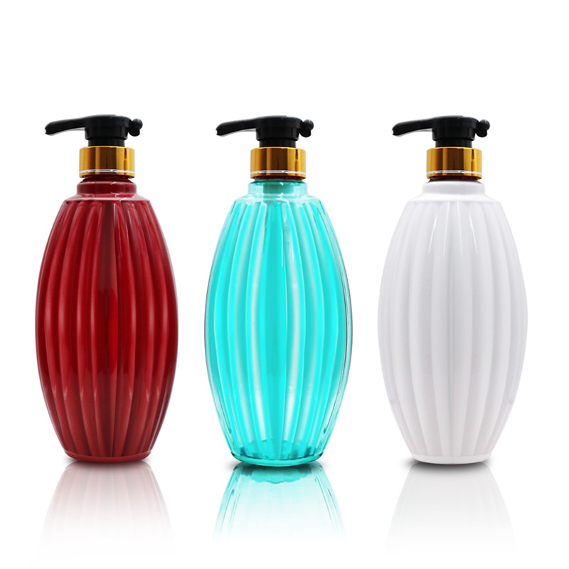Boutique striped 550ml shampoo bottle PET special-shaped shower gel conditioner bottle with golden lotion pump