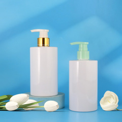 300ml short fat flat shoulder round bottle PET cylindrical bottle 24 teeth push pump head white shampoo bottle