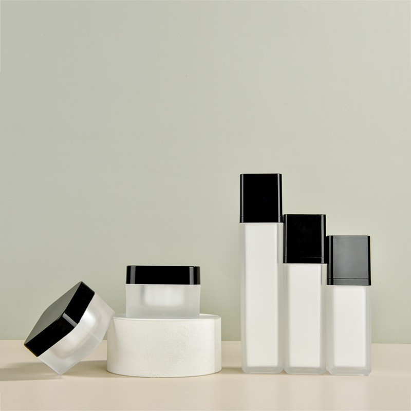 30g,50g,30ml,50ml,100ml Rounded square acrylic bottle lotion spray essence set bottle sub-bottle cosmetic bottle packaging material empty bottle