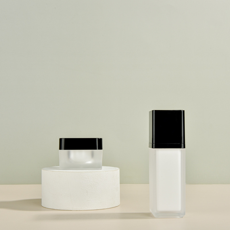 30g,50g,30ml,50ml,100ml Rounded square acrylic bottle lotion spray essence set bottle sub-bottle cosmetic bottle packaging material empty bottle