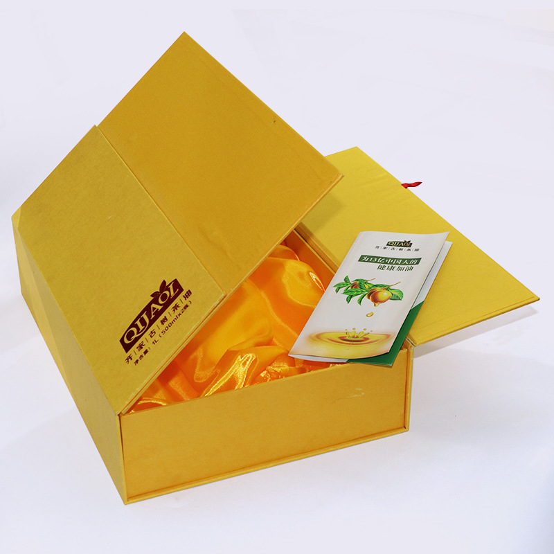 Customized gold cardboard double-open wine box New Year olive oil packaging double-opening door convex double-opening gift wine box customization