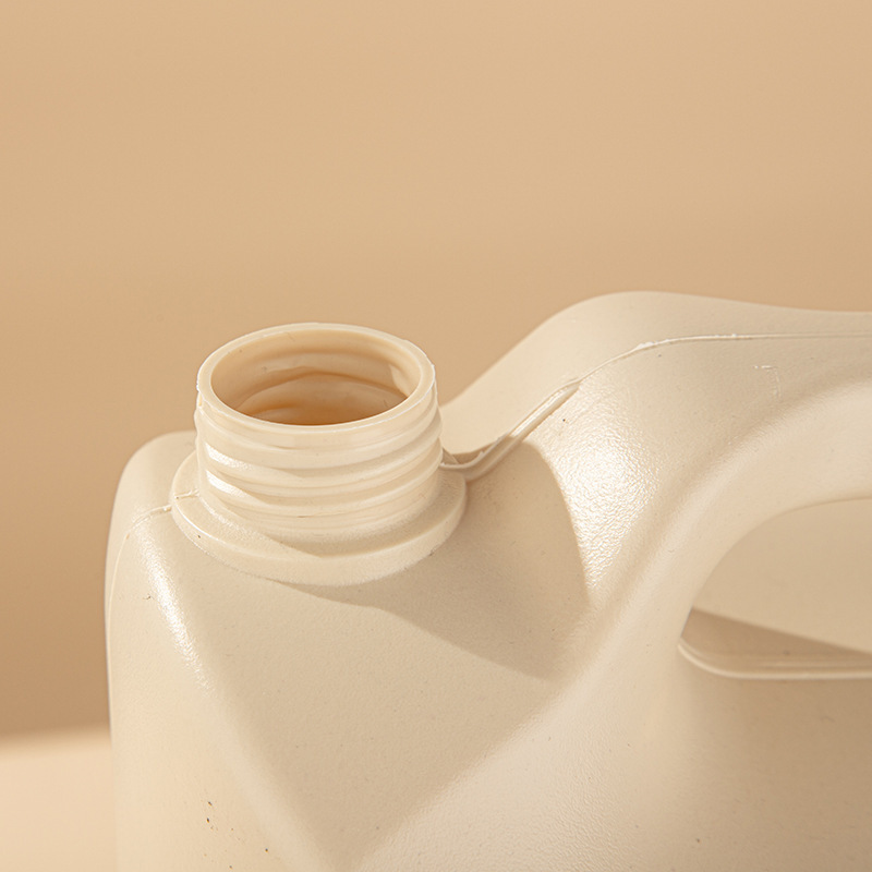 4.3L large capacity shampoo bottle laundry detergent press bottle shower gel PE plastic bottle