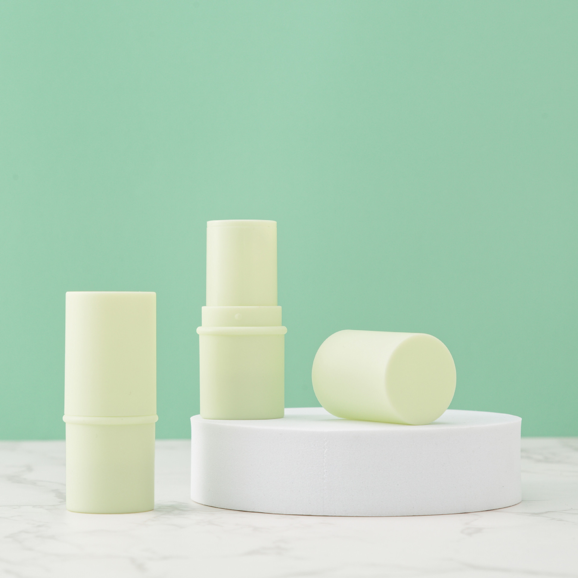 Lipstick tube, wormwood mint cream, empty tube, lithospermum cream tube, powder stick, concealer stick, solid balm packaging material, hot can, spot