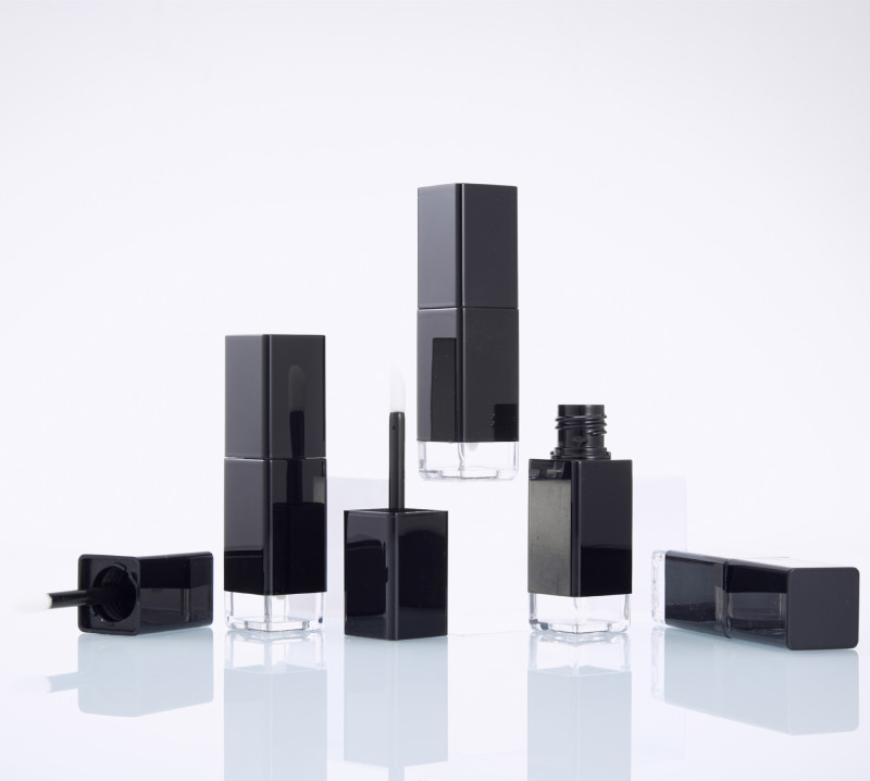 Black transparent base lip glaze empty bottle lipstick empty tube injection lip gloss tube cosmetics tube supply manufacturer wholesale