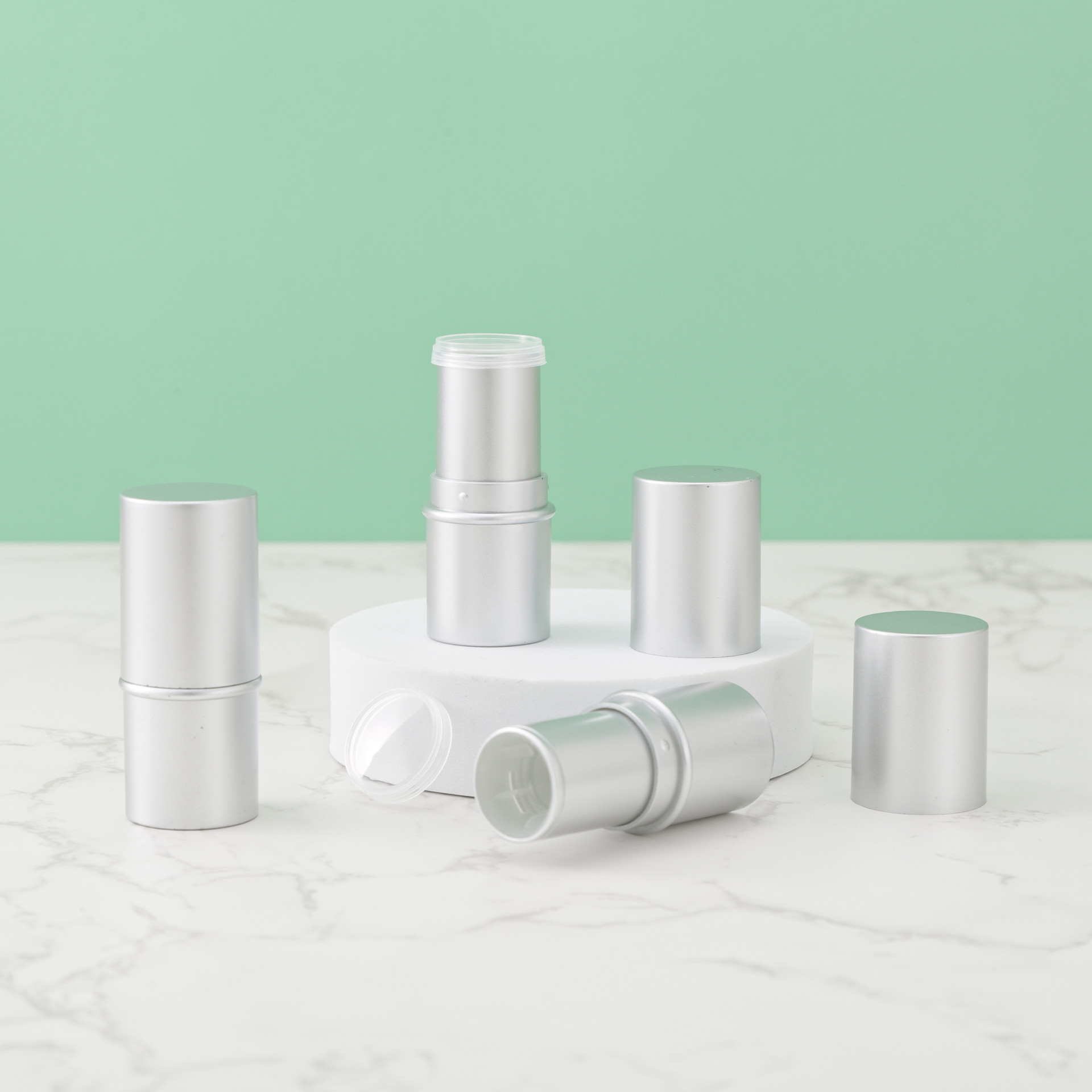 Lipstick tube, wormwood mint cream, empty tube, lithospermum cream tube, powder stick, concealer stick, solid balm packaging material, hot can, spot