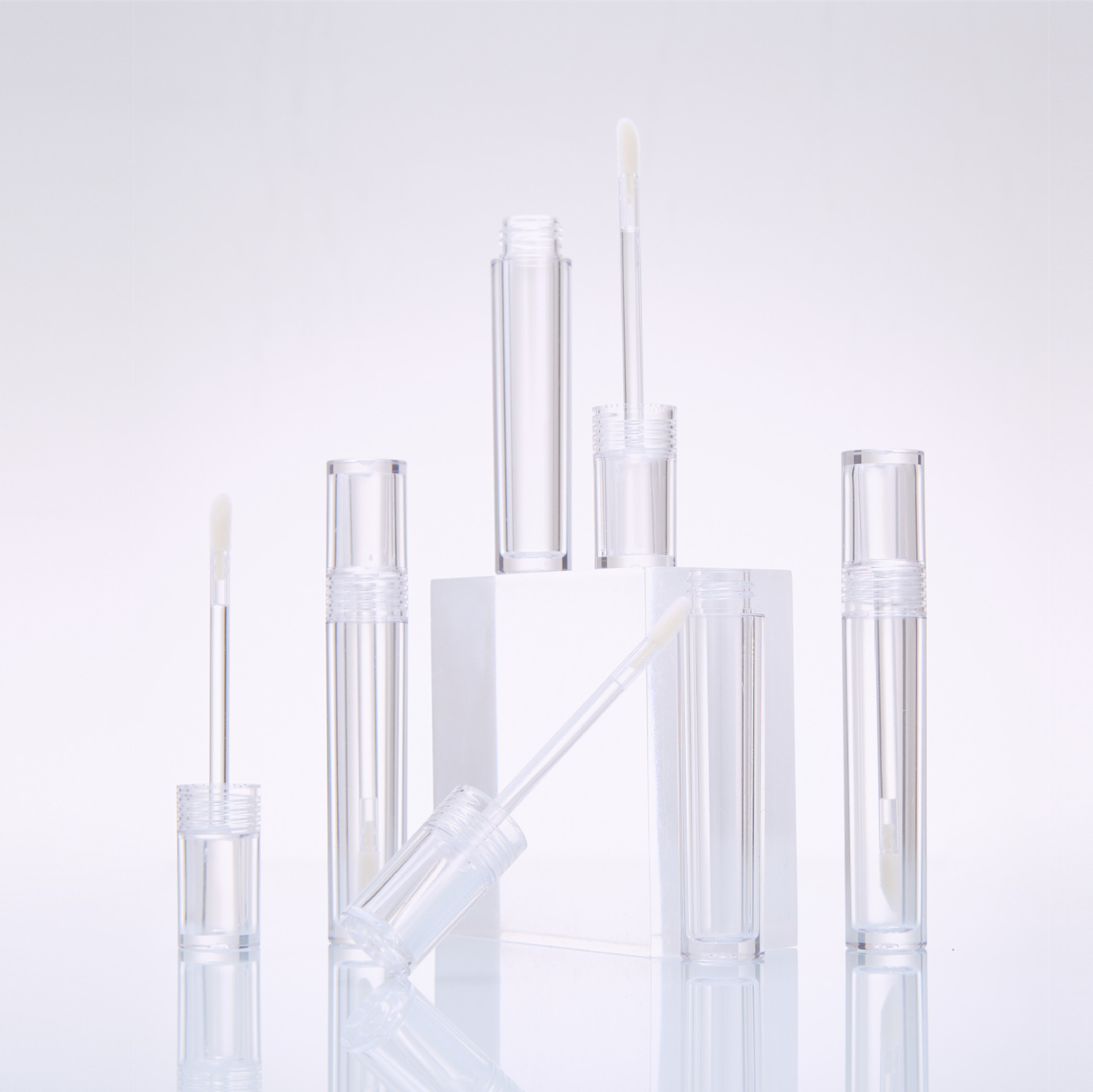Fully transparent bottle lip glaze empty bottle lipstick empty tube injection transparent lip gloss tube cosmetics tube supply manufacturer wholesale
