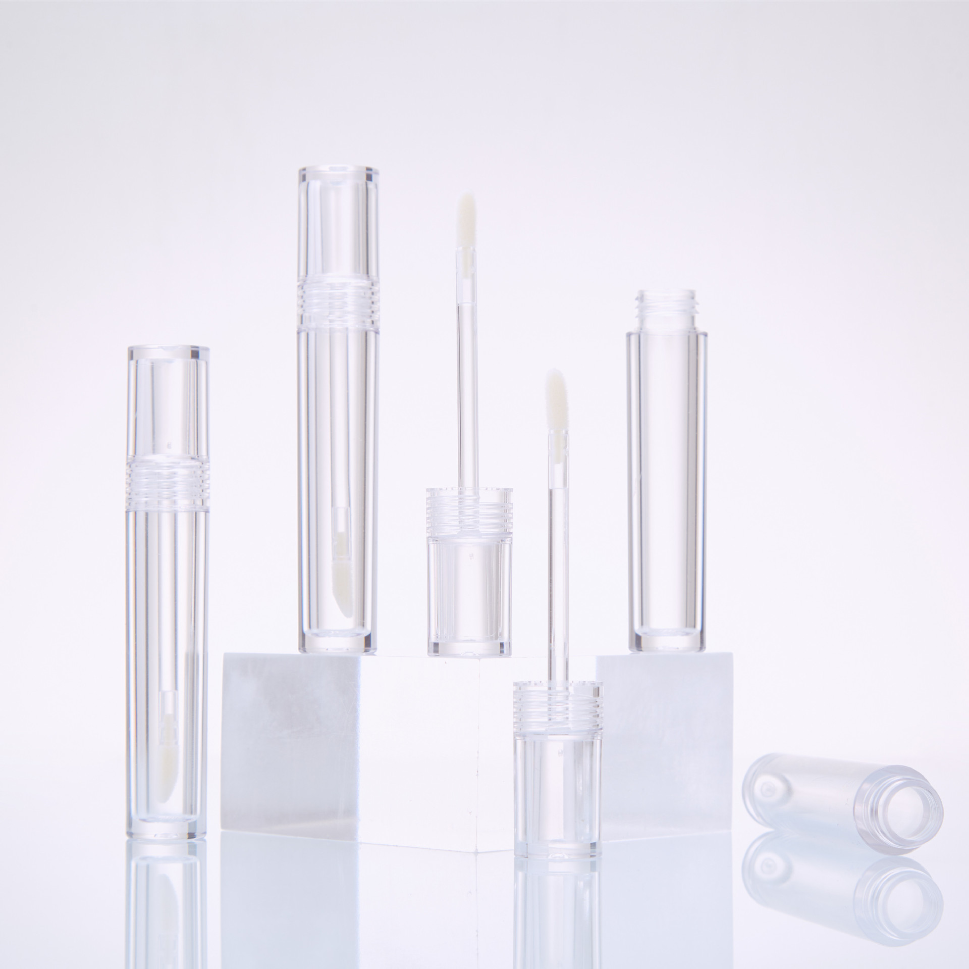 Fully transparent bottle lip glaze empty bottle lipstick empty tube injection transparent lip gloss tube cosmetics tube supply manufacturer wholesale