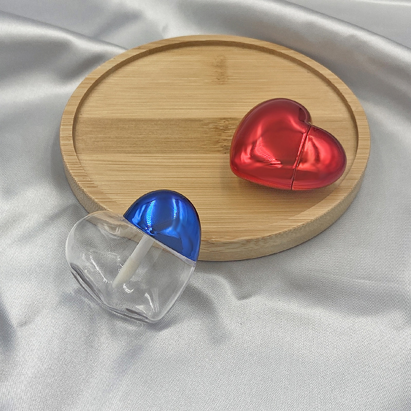 Hot-selling lip glaze tube, small heart-shaped lip gloss tube, lip glaze packaging material, makeup cosmetics, lipstick, lip glaze