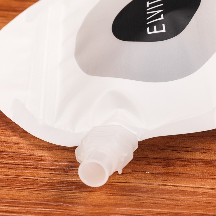 Customized liquid nozzle packaging bag cosmetic round nozzle bag facial mask self-supporting nozzle bag skin care plastic bag