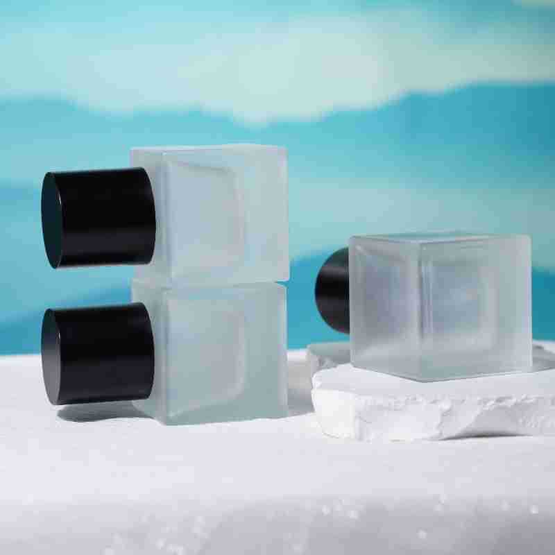 Square liquid foundation bottle thick bottom cosmetic glass bottle LOGO printing isolation cream packaging bottle frosted bottle empty bottle