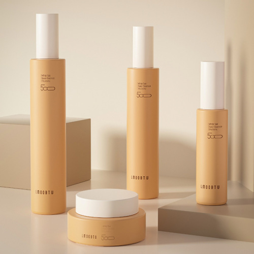 Set of new toner bottle essence bottle thin tall straight round glass 110ML essence water cream