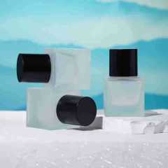 Square liquid foundation bottle thick bottom cosmetic glass bottle LOGO printing isolation cream packaging bottle frosted bottle empty bottle