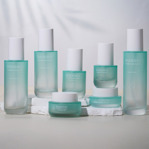 New slightly fat glass bottle cosmetic glass packaging material liquid bottle essential oil bottle lotion press bottle 150ML bottle