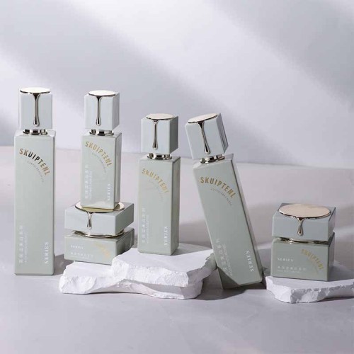 New high-end skin care set glass square bottle 30ml liquid foundation press lotion bottle lotion bottle cream sub-bottle