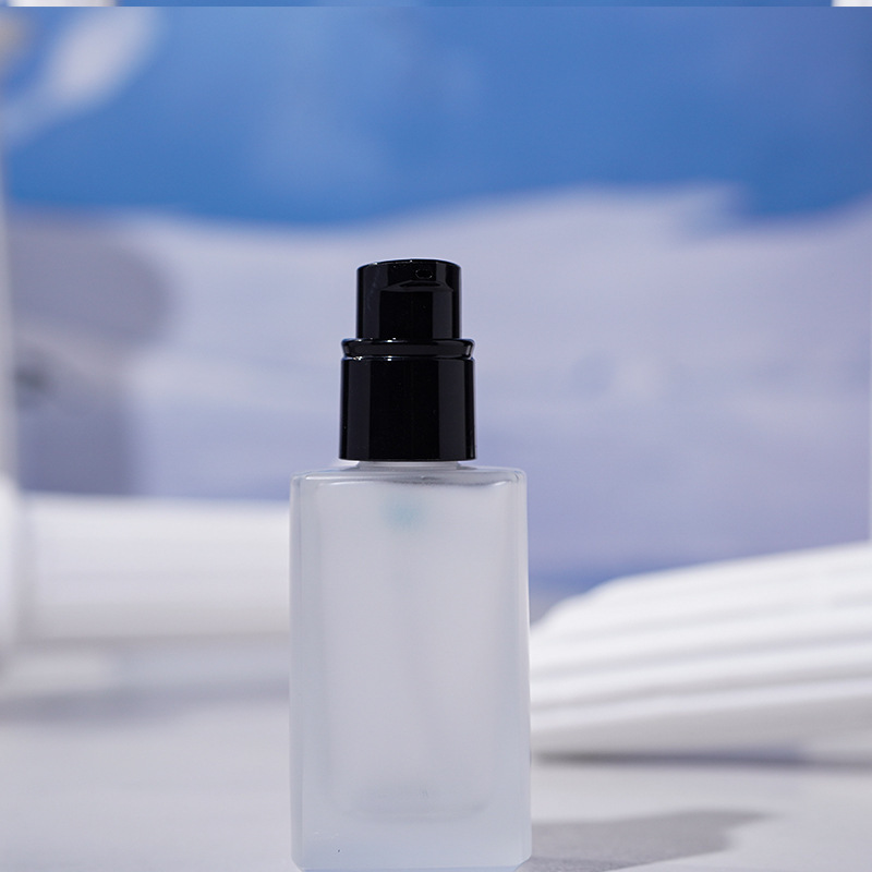 30ML liquid foundation bottle thick bottom cosmetic glass bottle LOGO printing isolation cream sub-bottle frosted bottle spot