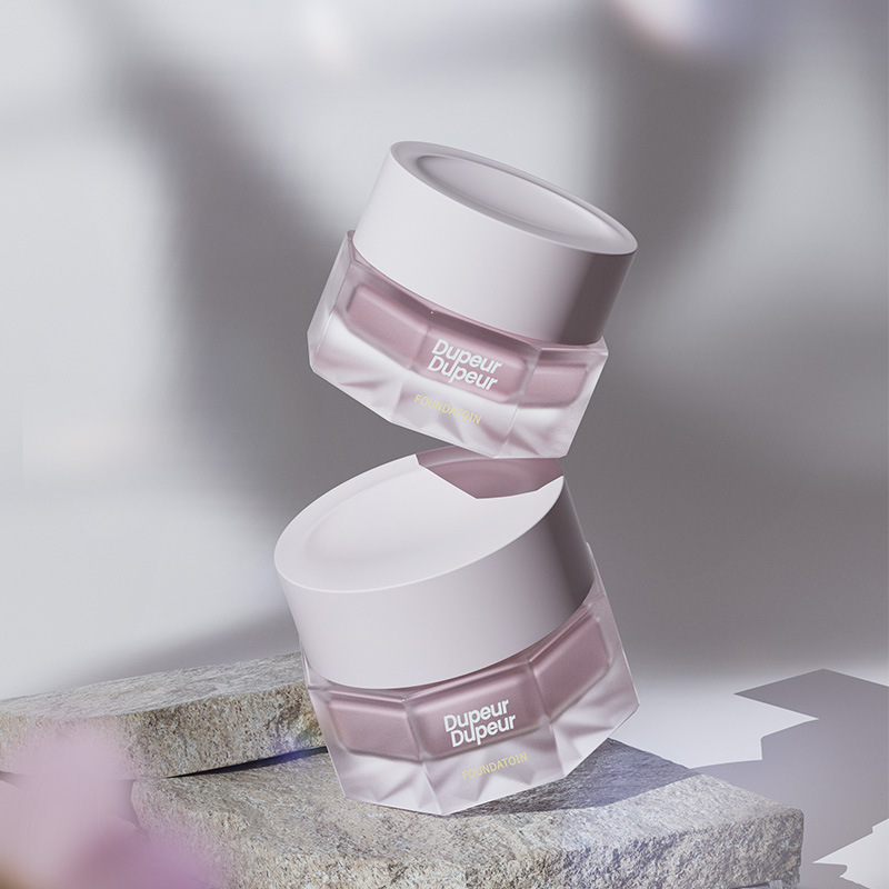 High-quality skin care glass bottle octagonal diamond thick bottom decals industrial 30ML liquid bottle 50G cream empty bottleGāo zhìgǎn hùfū bōlí píng bājiǎo zuànshí hòudǐ tiēhuā gōngyè 30ML yuányè píng 50G miànshuāng kōng píngauto_awesome您是不是要翻译：高级感护
